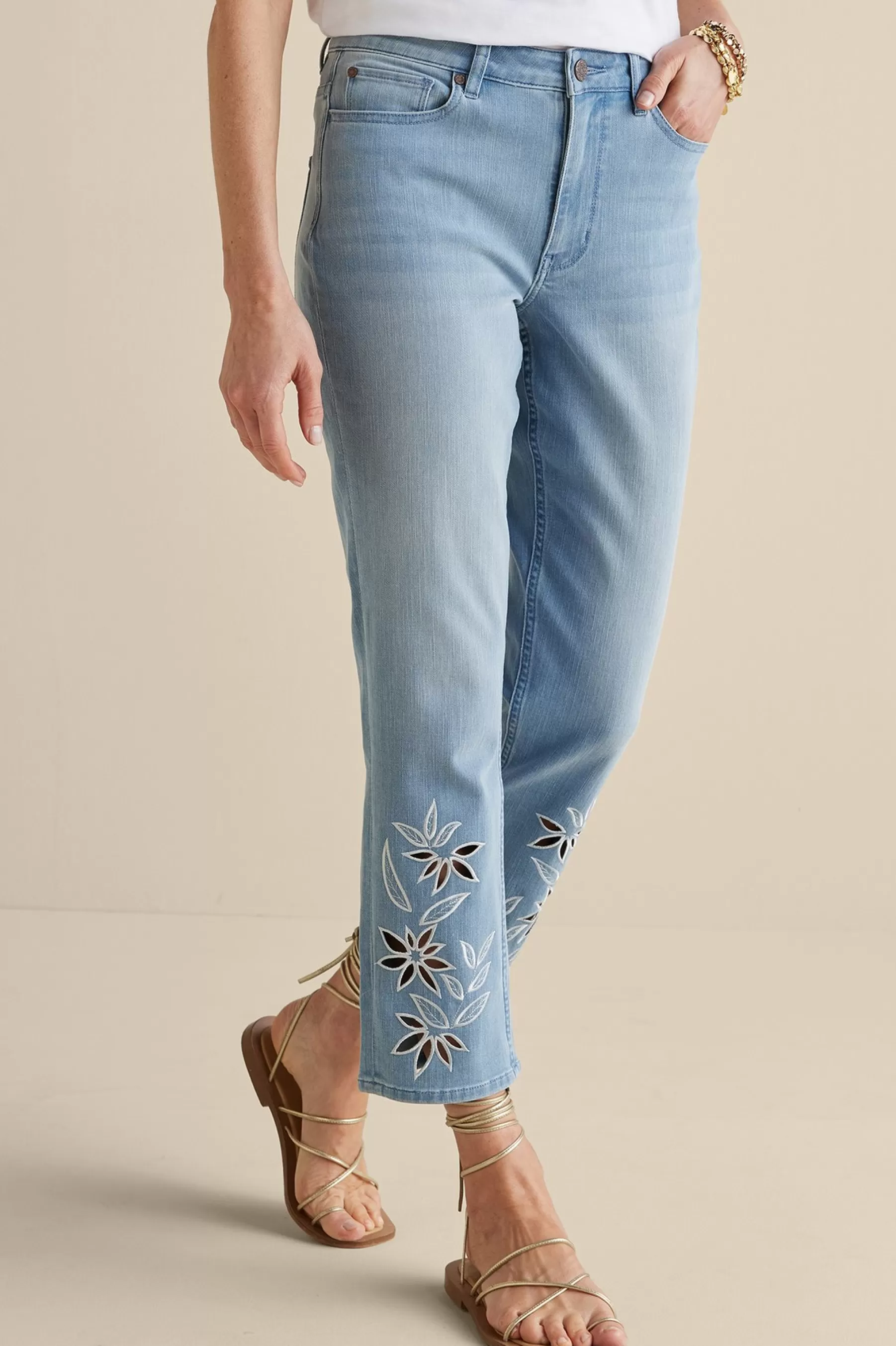 Feminine Flourish | Into The Blues-Soft Surroundings Gail Cropped Jeans Blue Mist Wash