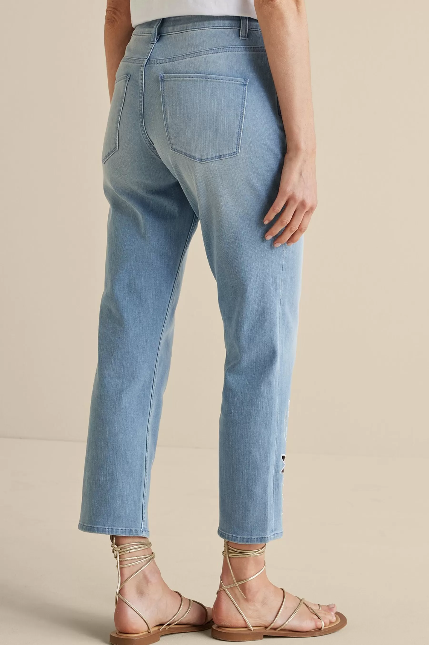 Feminine Flourish | Into The Blues-Soft Surroundings Gail Cropped Jeans Blue Mist Wash